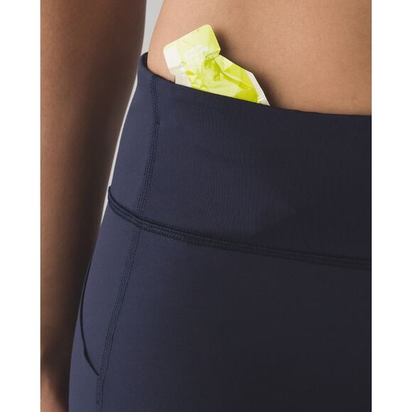 Lululemon Pace Rival Crop in Midnight Nacy size 6 - Picture 3 of 6